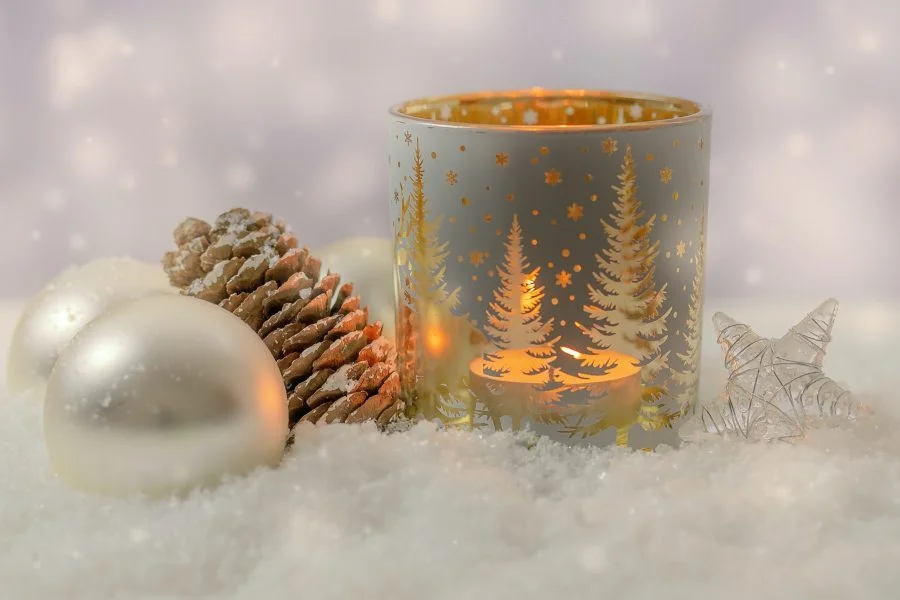 Holiday Scents That Help You Relax - QualityDME